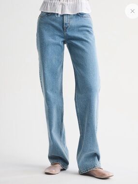 Abercrombie High Rise 90s Relaxed Jean